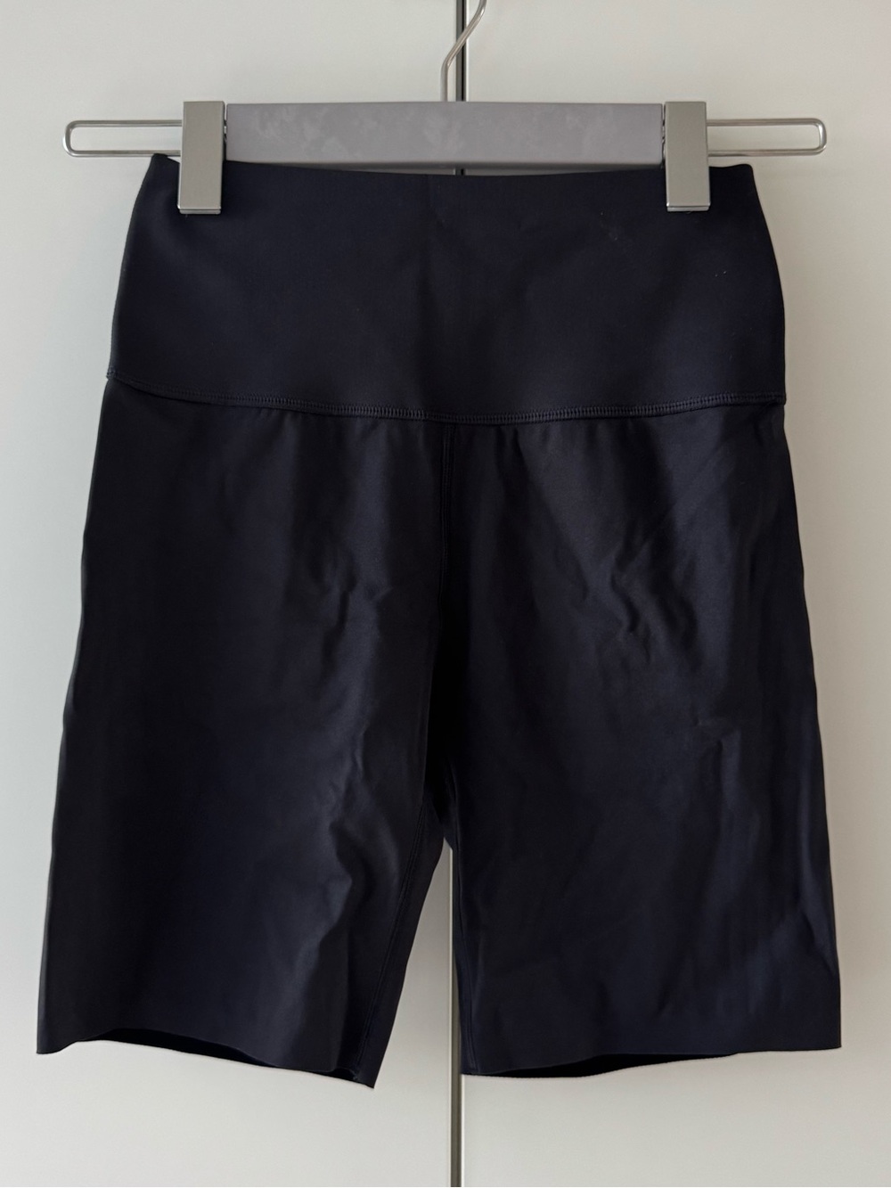KNIX - HiTouch™️ High Rise Short - Picture 2 of 11